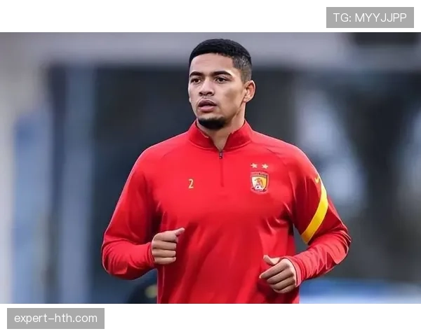 蒋光太展现领导才能,为球队防线注入新活力 蒋光太展现领导才能,为球队防线注入新活力