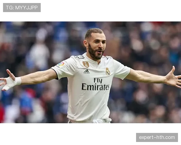 本泽马状态火热,进球数持续攀升闪耀赛场 本泽马状态火热,进球数持续攀升闪耀赛场