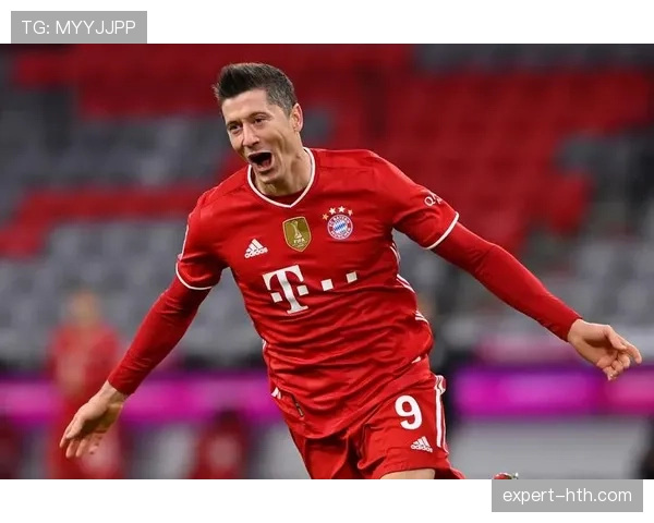 莱万多夫斯基职业生涯关键节点回顾：多特崛起到拜仁封神